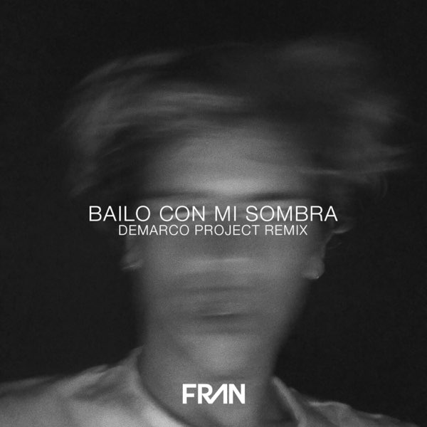 Bailo con mi sombra